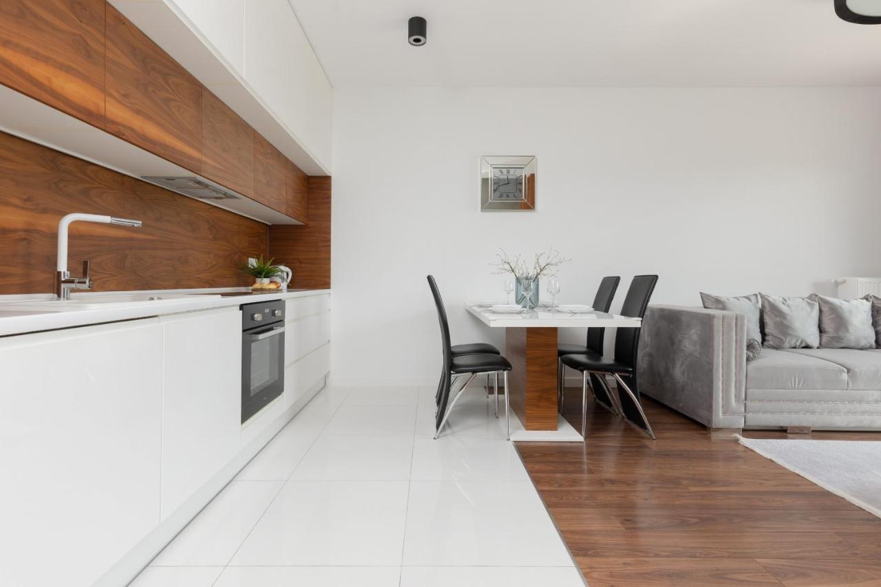 Glamorous Wilanow Apartment By Renters วอร์ซอ ภายนอก รูปภาพ