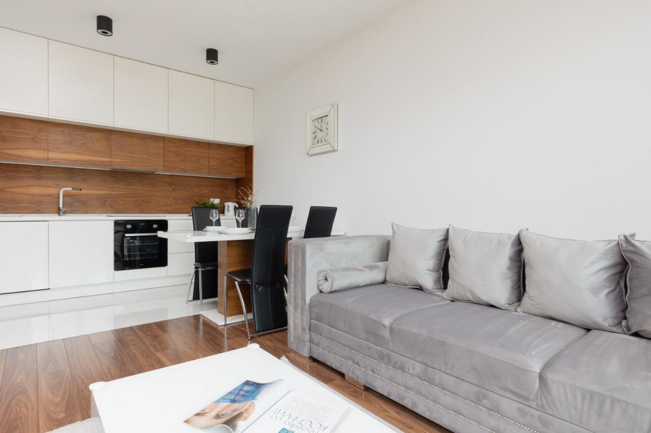 Glamorous Wilanow Apartment By Renters วอร์ซอ ภายนอก รูปภาพ