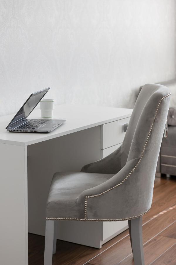 Glamorous Wilanow Apartment By Renters วอร์ซอ ภายนอก รูปภาพ